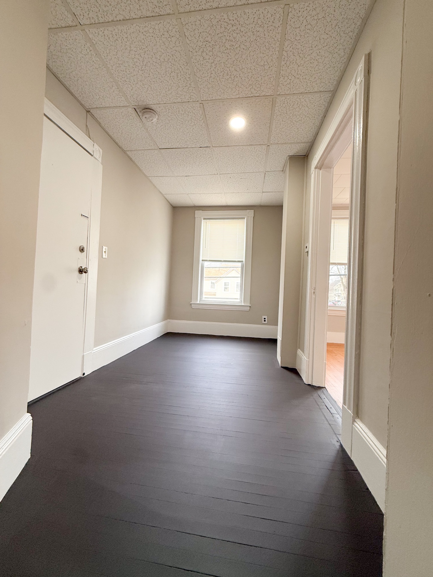 18–24 Blossom — entry hall
