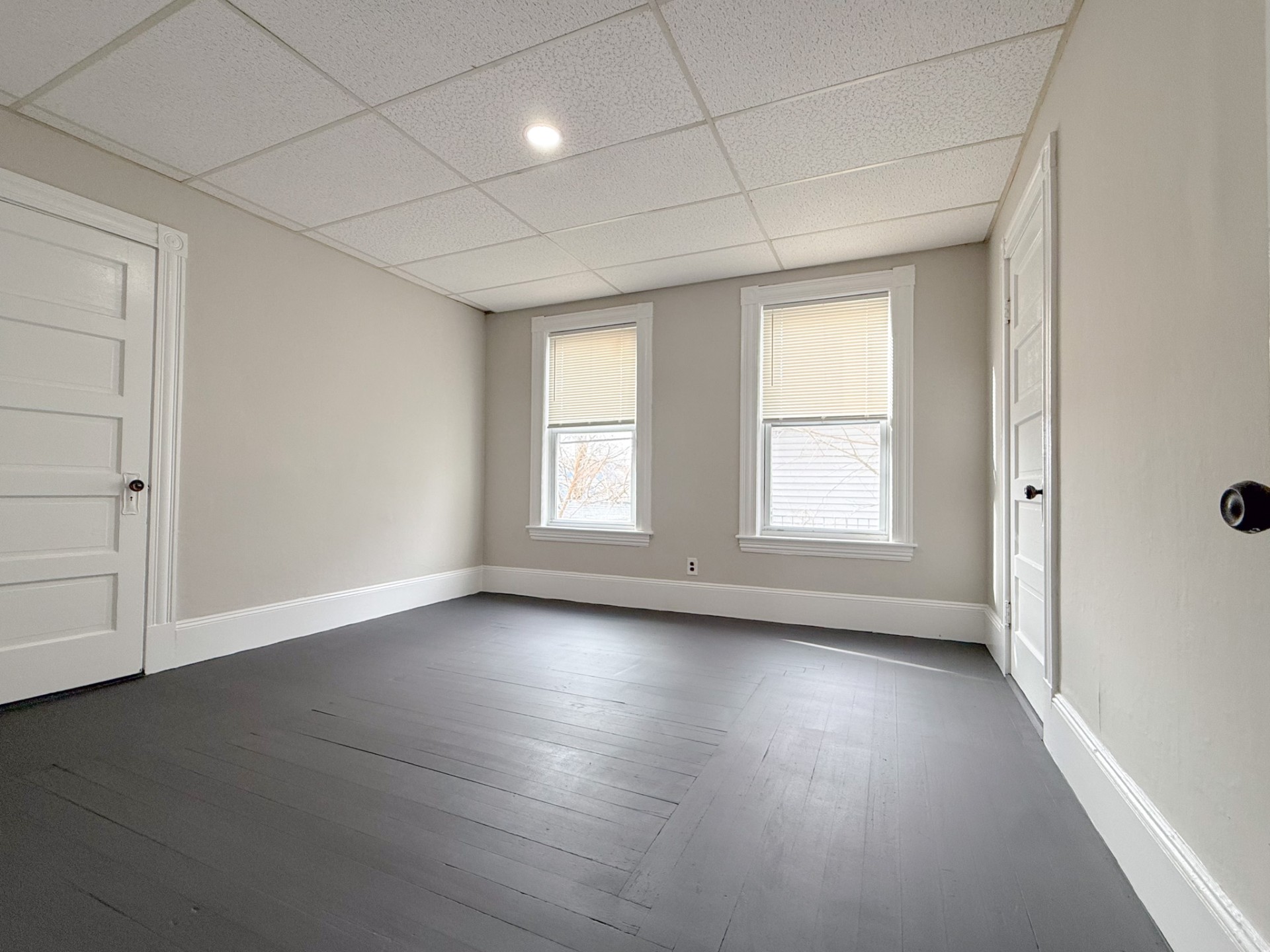 18–24 Blossom — bedroom